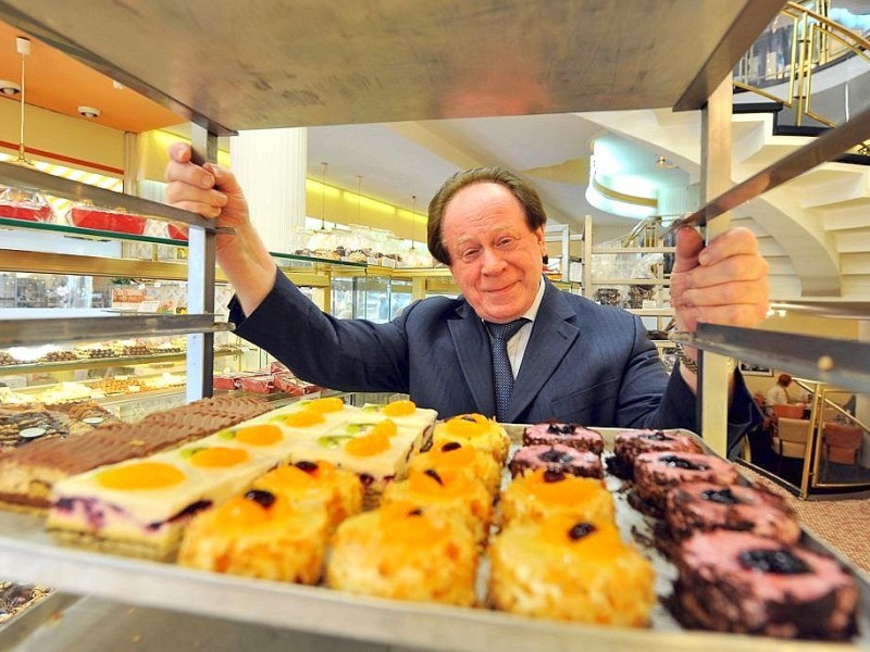 Eckhard Overbeck führte das Café Overbeck an der Kettwiger Straße in dritter Generation. Im Archivbild (Mai 2013): Geschäftsführer Friedrich Magenau.