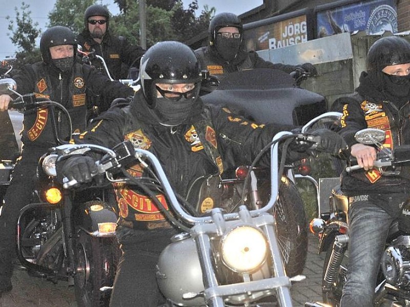 Oberhausener Bandidos vom Chapter El Centro weihen ihr neues Clubheim in Sterkrade mit mehreren hundert Rockern ein.