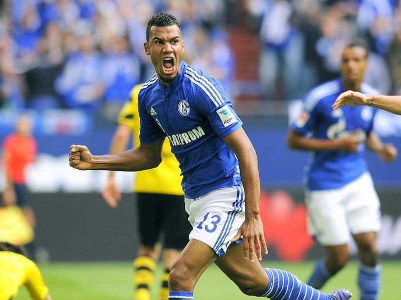 Im 145. Revierderby zwischen Schalke 04 und Borussia Dortmund gingen die Schalker schon früh in der ersten Hälfte in Führung. Es trafen Joel Matip und Eric-Maxim Choupou-Moting. Der Anschlusstreffer von BVB-Stürmer Pierre-Emerick Aubameyang reichte für die Borussia nicht, um das Spiel zu drehen.