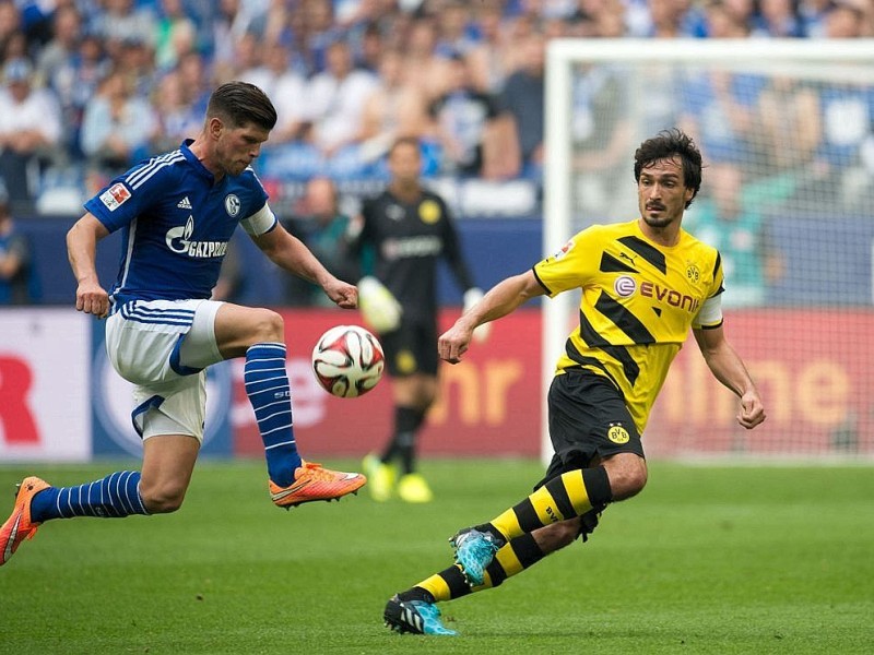 Im 145. Revierderby zwischen Schalke 04 und Borussia Dortmund gingen die Schalker schon früh in der ersten Hälfte in Führung. Es trafen Joel Matip und Eric-Maxim Choupou-Moting. Der Anschlusstreffer von BVB-Stürmer Pierre-Emerick Aubameyang reichte für die Borussia nicht, um das Spiel zu drehen.