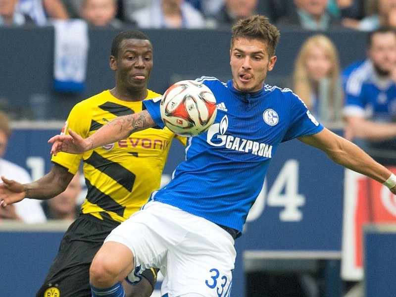 Im 145. Revierderby zwischen Schalke 04 und Borussia Dortmund gingen die Schalker schon früh in der ersten Hälfte in Führung. Es trafen Joel Matip und Eric-Maxim Choupou-Moting. Der Anschlusstreffer von BVB-Stürmer Pierre-Emerick Aubameyang reichte für die Borussia nicht, um das Spiel zu drehen.