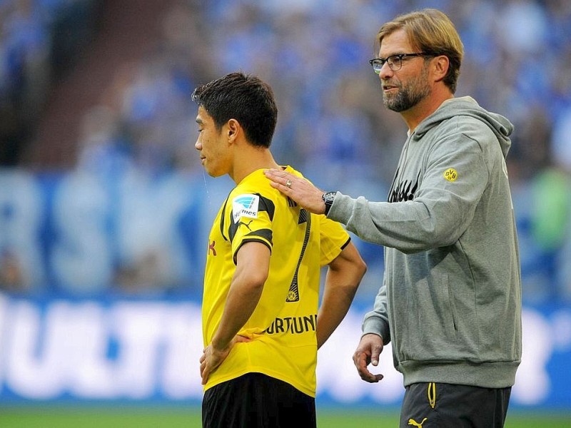 Im 145. Revierderby zwischen Schalke 04 und Borussia Dortmund gingen die Schalker schon früh in der ersten Hälfte in Führung. Es trafen Joel Matip und Eric-Maxim Choupou-Moting. Der Anschlusstreffer von BVB-Stürmer Pierre-Emerick Aubameyang reichte für die Borussia nicht, um das Spiel zu drehen.