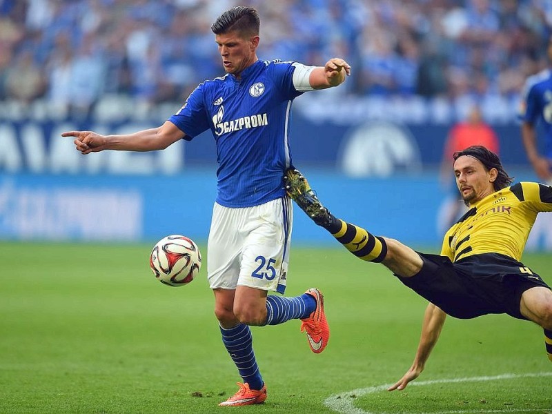 Im 145. Revierderby zwischen Schalke 04 und Borussia Dortmund gingen die Schalker schon früh in der ersten Hälfte in Führung. Es trafen Joel Matip und Eric-Maxim Choupou-Moting. Der Anschlusstreffer von BVB-Stürmer Pierre-Emerick Aubameyang reichte für die Borussia nicht, um das Spiel zu drehen.