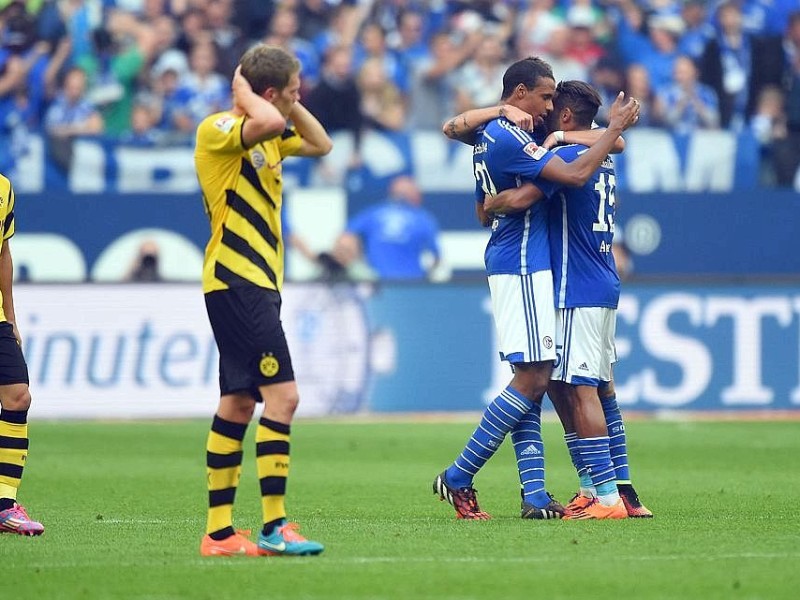 Im 145. Revierderby zwischen Schalke 04 und Borussia Dortmund gingen die Schalker schon früh in der ersten Hälfte in Führung. Es trafen Joel Matip und Eric-Maxim Choupou-Moting. Der Anschlusstreffer von BVB-Stürmer Pierre-Emerick Aubameyang reichte für die Borussia nicht, um das Spiel zu drehen.