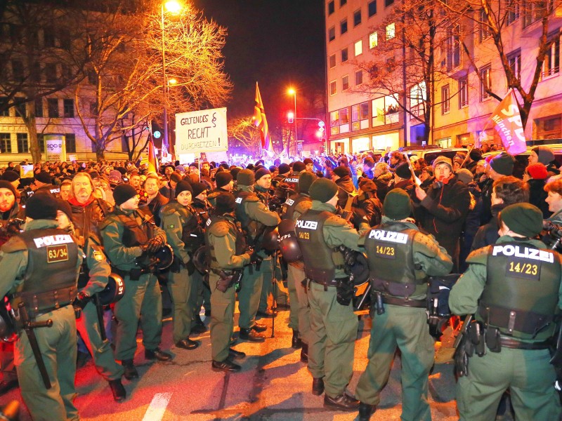In München gingen 20.000 Menschen gegen Fremdenhass auf die Straße.