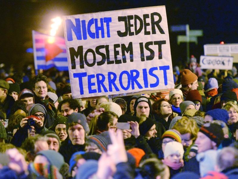 30.000 Pegida-Gegner gingen in Leipzig auf die Straße – und rund 3000 Pegida-Anhänger.