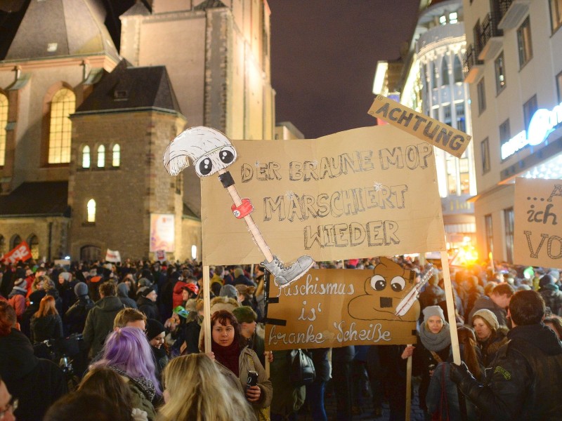 30.000 Pegida-Gegner gingen in Leipzig auf die Straße – und rund 3000 Pegida-Anhänger.