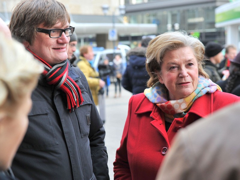 Auch RWE-Chef Michael Welling und Polizeichefin Stephania Fischer-Weinsziehr stellten sich quer.Foto: Ulrich von Born