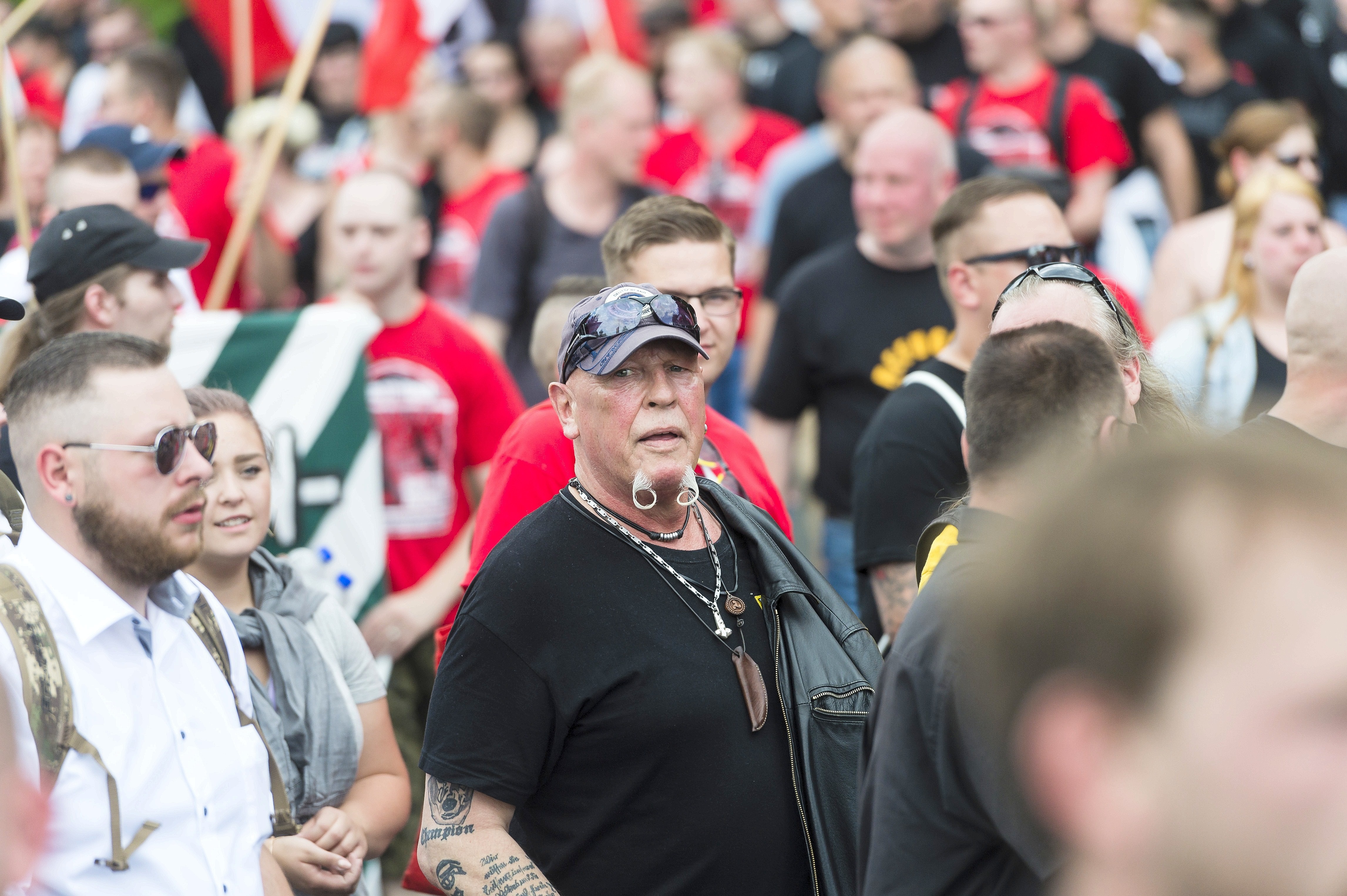 Rund 1000 Neonazis marschierten am 4.6. durch Dortmund.