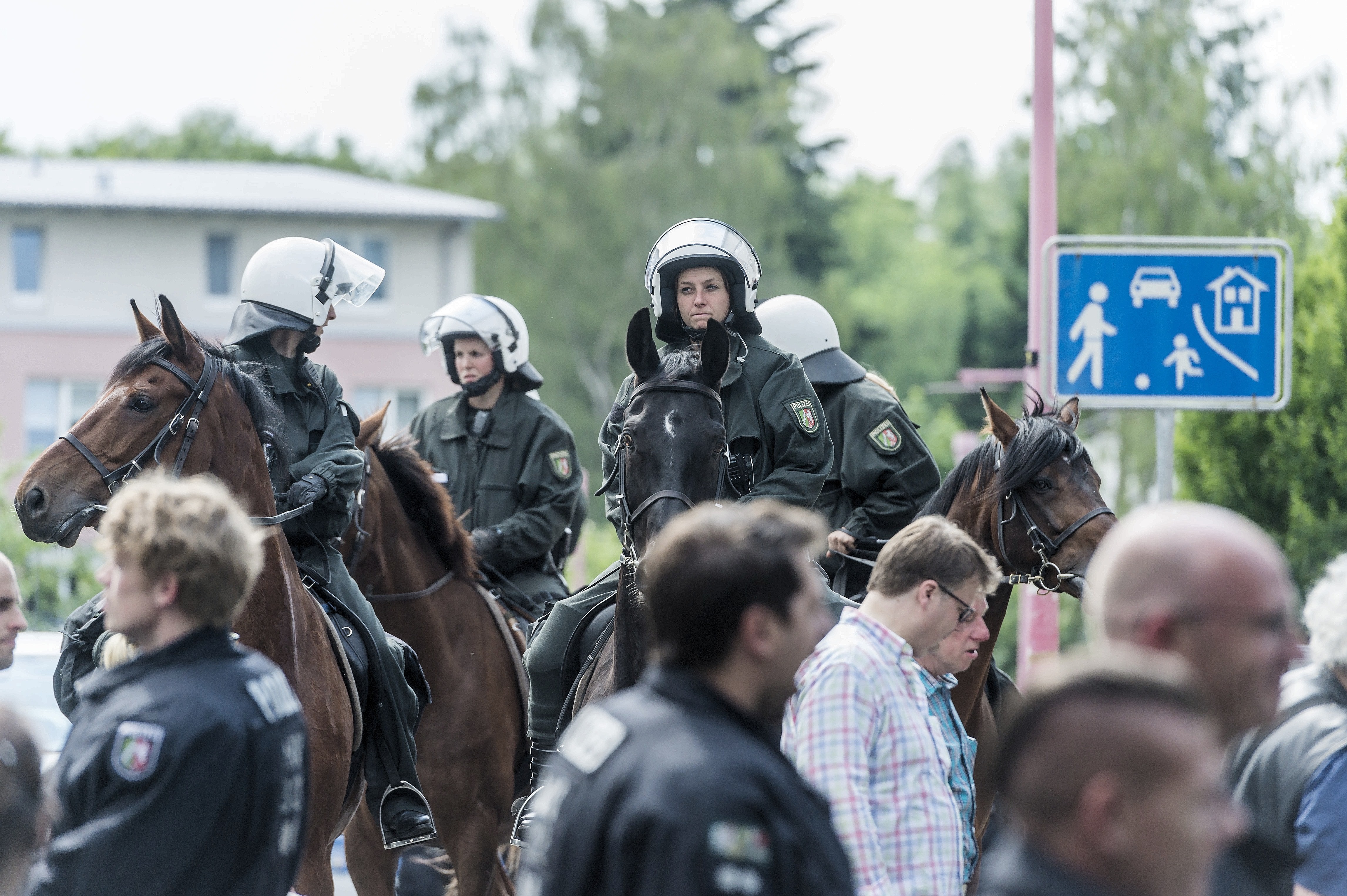 Rund 1000 Neonazis marschierten am 4.6. durch Dortmund.