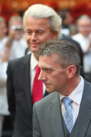 ...noch die Partei Die Freiheit von René Stadtkewitz, einem früheren CDU-Mann, der sein Vorbild Geert Wilders aus Holland als Wahlkampfunterstützung hatte, sowie...