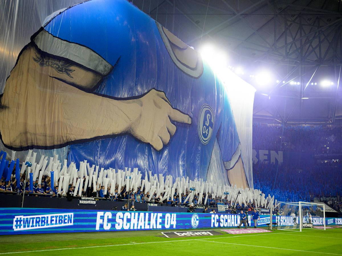 Die Choreo der Ultras vom FC Schalke 04.