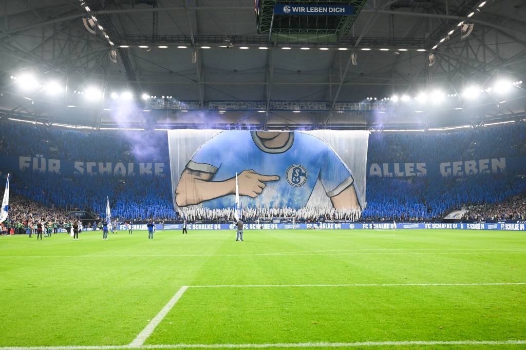 Die Choreo bei Schalke - Freiburg