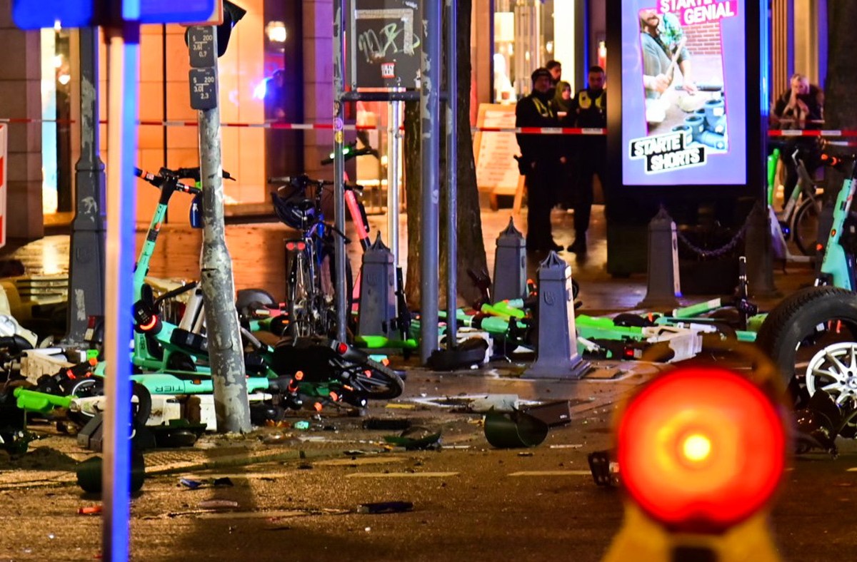 DÃ¼sseldorf: Verheerender Unfall an der KÃ¶