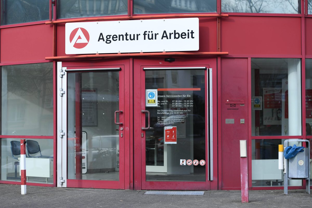 Agentur fÃ¼r Arbeit: Mitarbeiter freuen sich Ã¼ber BÃ¼rgergeld-Einigung.