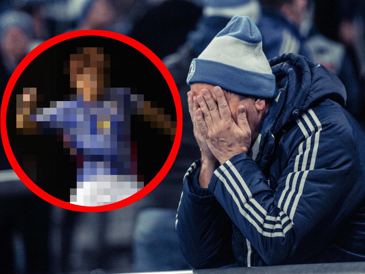 Ein Fan des FC Schalke 04 schlägt beim Anblick von Ko Itakura die Hände vors Gesicht.