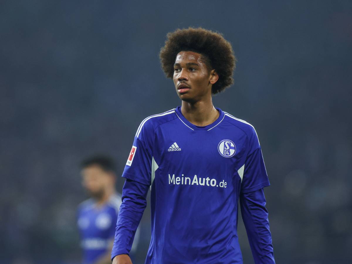 Sidi Sané im Trikot des FC Schalke 04.