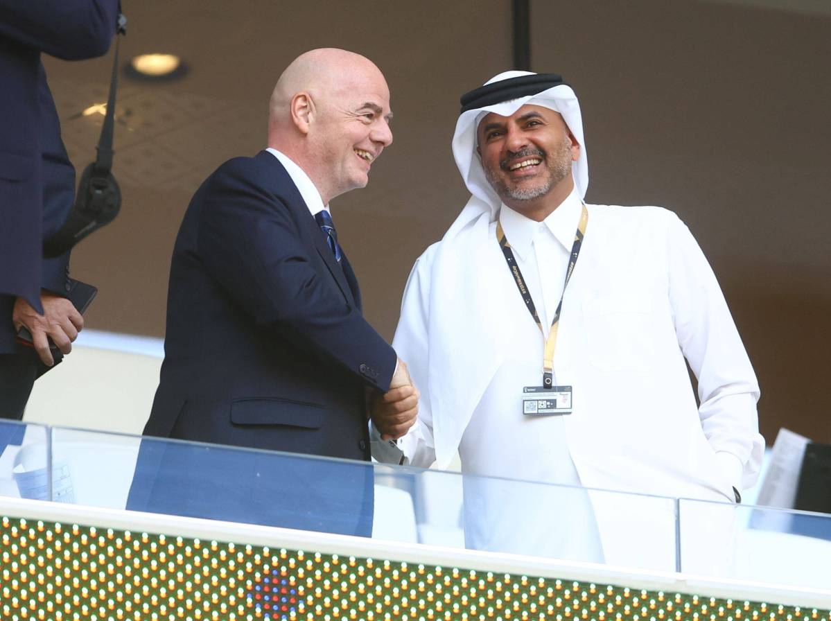 Katar-Emir Scheich Tamim bin Hamad Al Thani und FIFA-Boss Gianni Infantino.