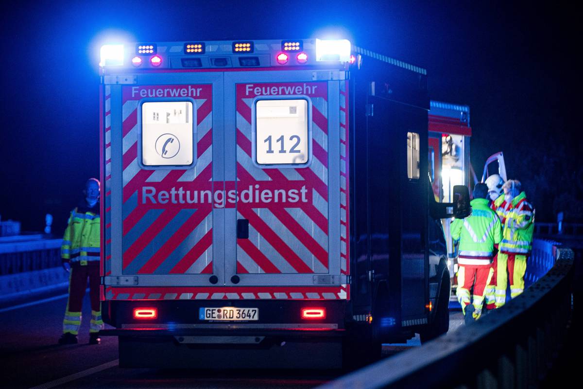 Schlimmer Unfall auf der A57 in NRW (Symbolbild)