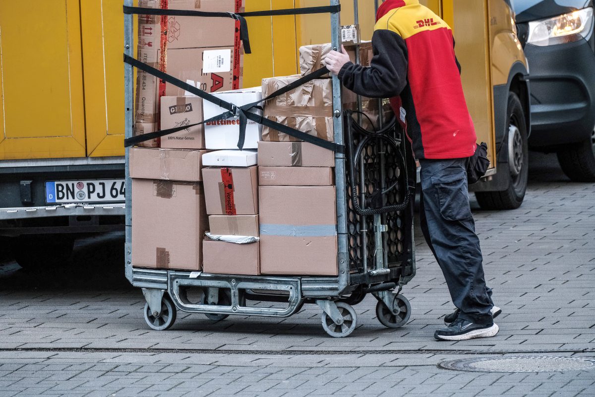 Schleppen sich Paketboten von DHL und Co. krank?