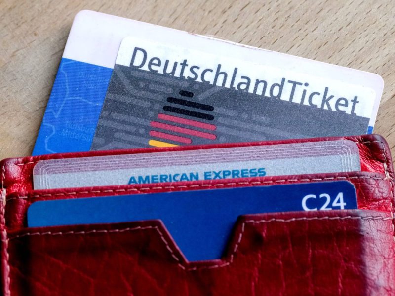 Deutschlandticket im Portemonnaie