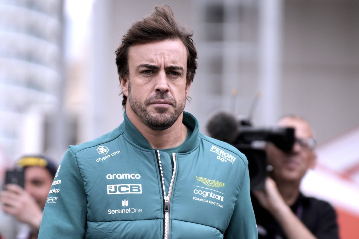 Formel-1-Weltmeister Fernando Alonso heizt die Gerüchteküche weiter ein.