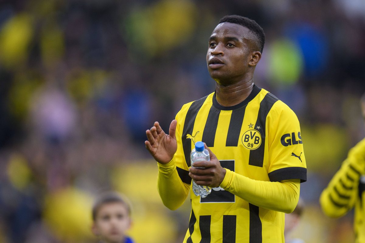 Youssoufa Moukoko haut bei Borussia Dortmund auf den Tisch.