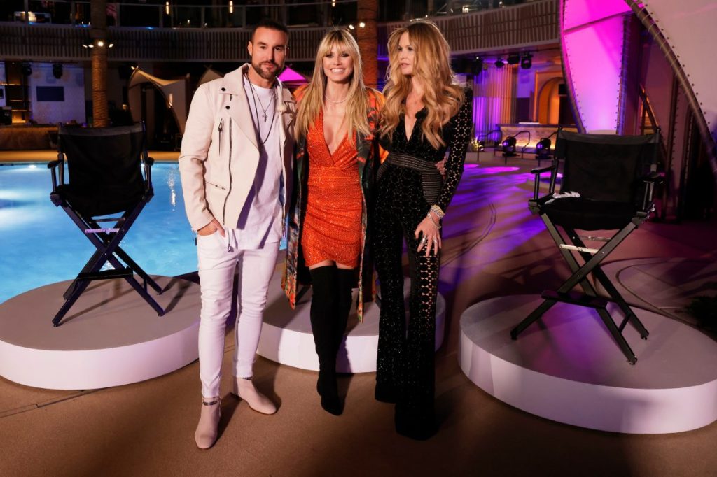 Philipp Plein, Heidi Klum und Elle Macpherson stellen sich im GNTM-Halbfinale gemeinsam die Frage, welche Kandidatin das Zeug zum Topmodel hat.