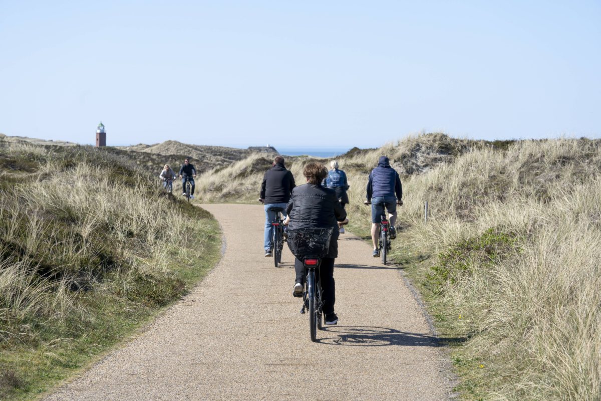 Auch in Deutschland können Urlauber das Meer, Strände und Entspannung genießen. Doch ein Nordsee-Besucher ärgert sich über Andere – aus bestimmtem Grund.