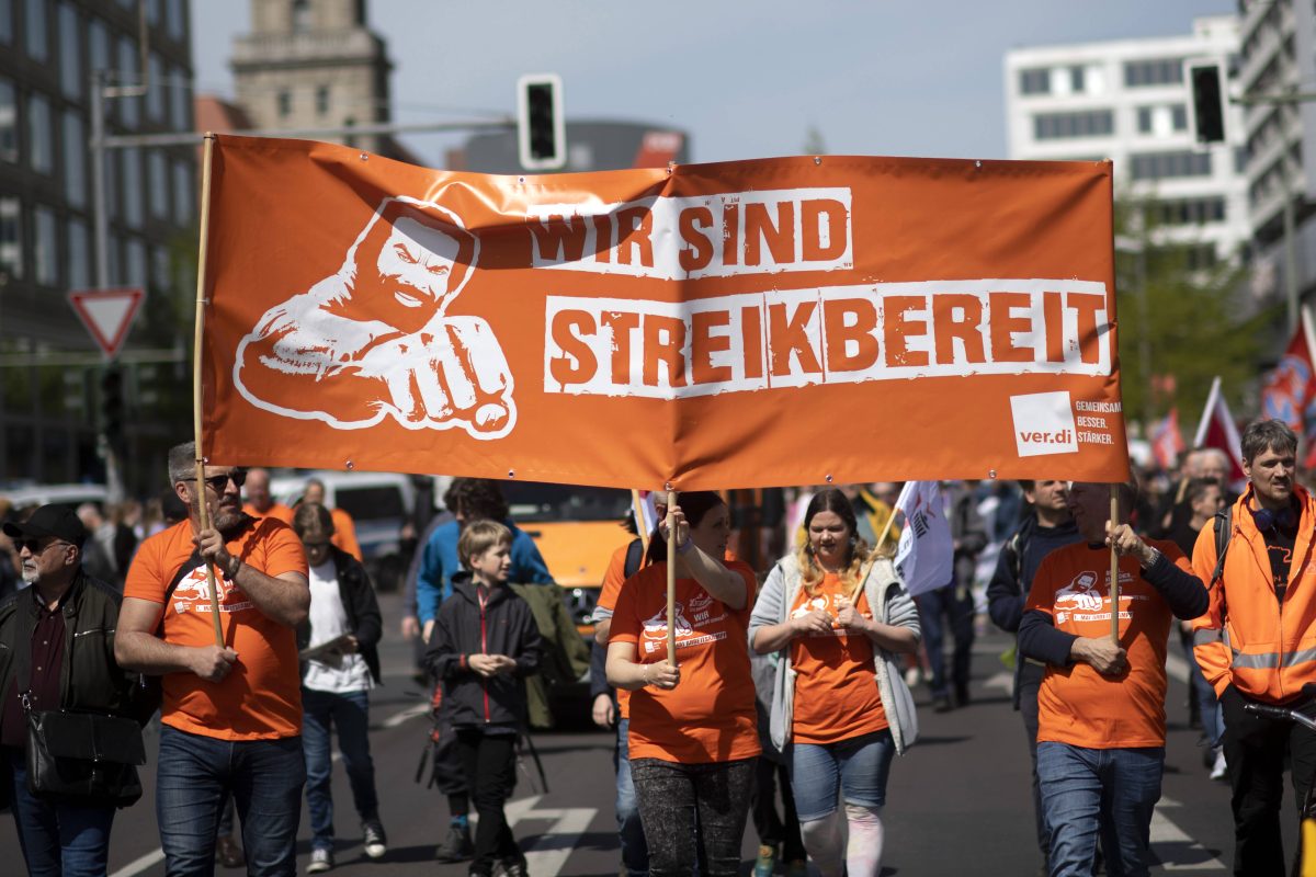 Verdi-Mitglieder beim Streik