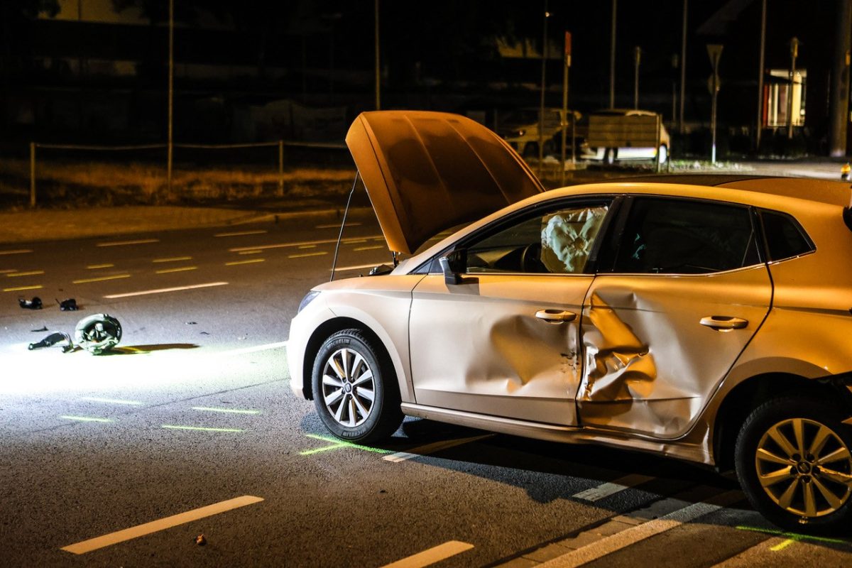 Im Ruhrgebiet kollidierte am Donnerstagabend (13. Juli) ein 20-jÃ¤hriger Motorradfahrer mit einer 27-jÃ¤hrigen Autofahrerin und starb noch am selben Abend.