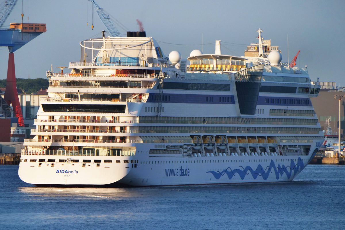 Urlauber auf einem Kreuzfahrtschiff können an Landtagen verschiedene Länder und Städte bestaunen. Doch ein beliebtes Reiseziel plant das zu verbieten.