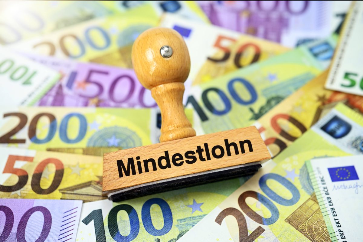 MinderjÃ¤hrige profitieren nicht vom Mindestlohn- sie arbeiten oft fÃ¼r weniger.