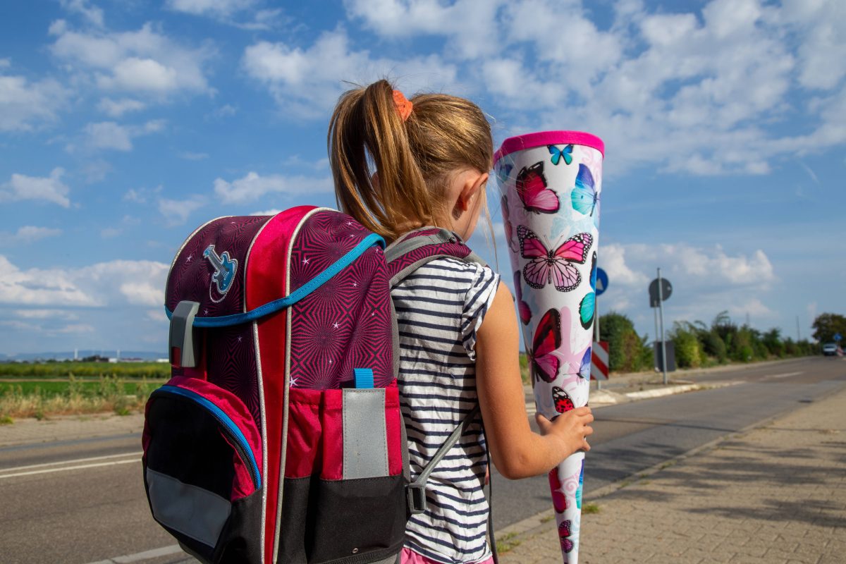 Mit SchultÃ¼ten treten Kinder ein neues Abenteuer an, entdecken Zahlen und das ABC. Doch die Einschulung ist teuer, vor allem fÃ¼r BÃ¼rgergeld-Familien.