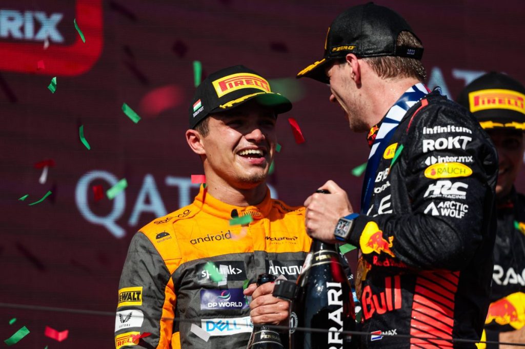 Norris und Verstappen auf dem Podium.