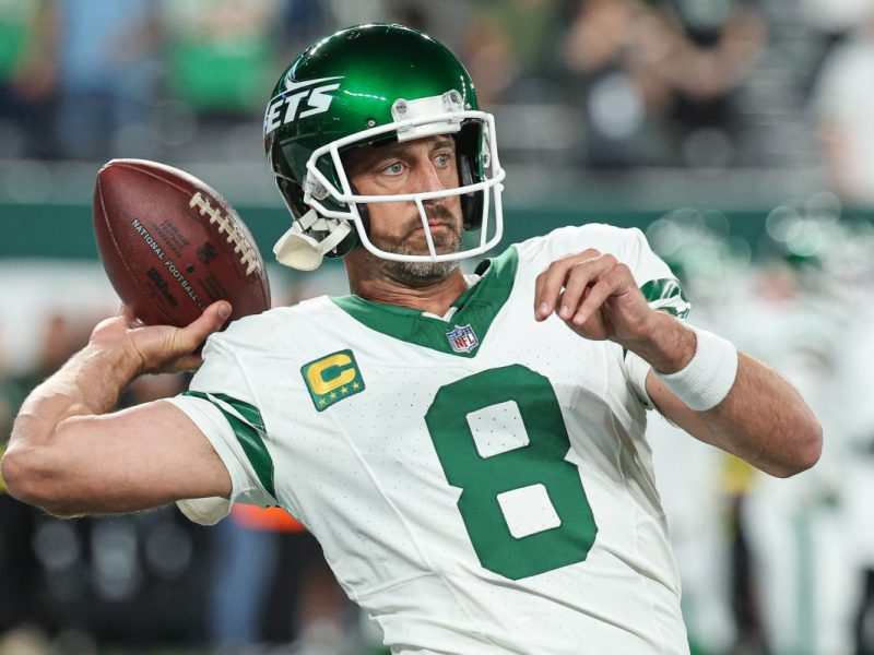 Aaron Rodgers verletzt sich in der NFL schwer.
