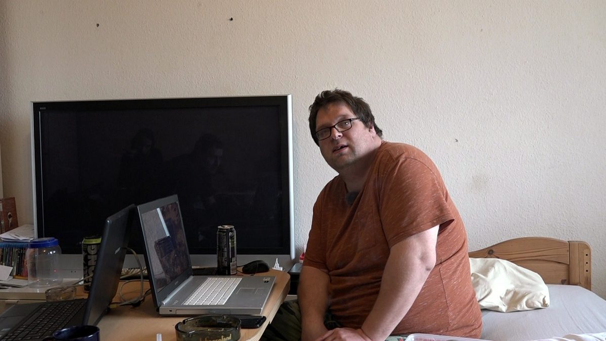 BÃ¼rgergeld-EmpfÃ¤nger Falko passiert aus 
