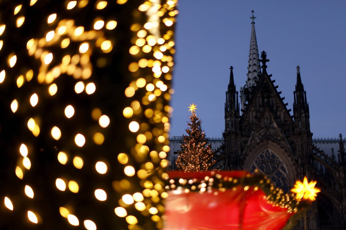 Weihnachtsmarkt am Kölner Dom (NRW)