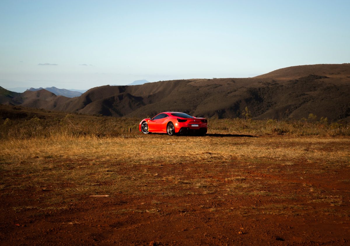 Der Urlaub in Italien endete für zwei Ferrari-Fahrer tödlich. (Symbolfoto)