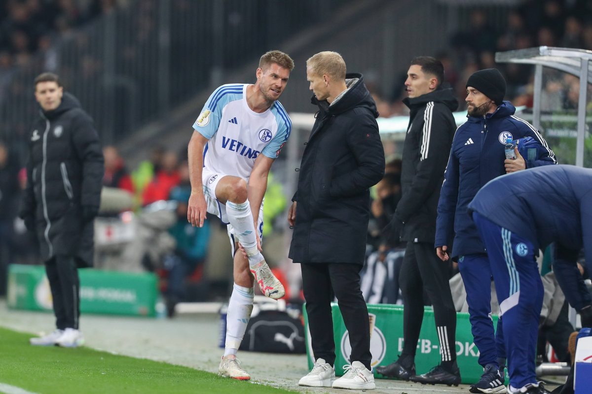 St. Pauli - FC Schalke 04: Bittere Nachrichten für Simon Terodde.