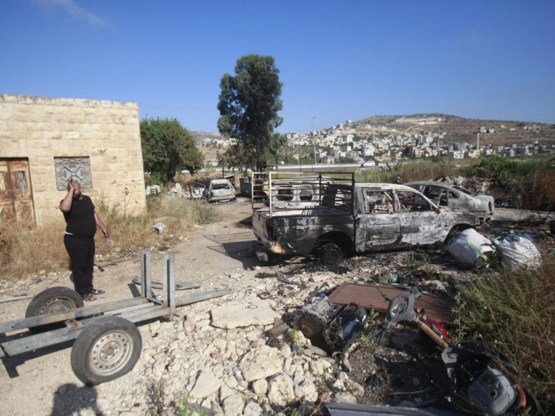 Während die Aufmerksamkeit vor allem auf Gaza liegt, häufen sich die Übergriffe jüdischer Siedler auf Palästinenser im Westjordanland.