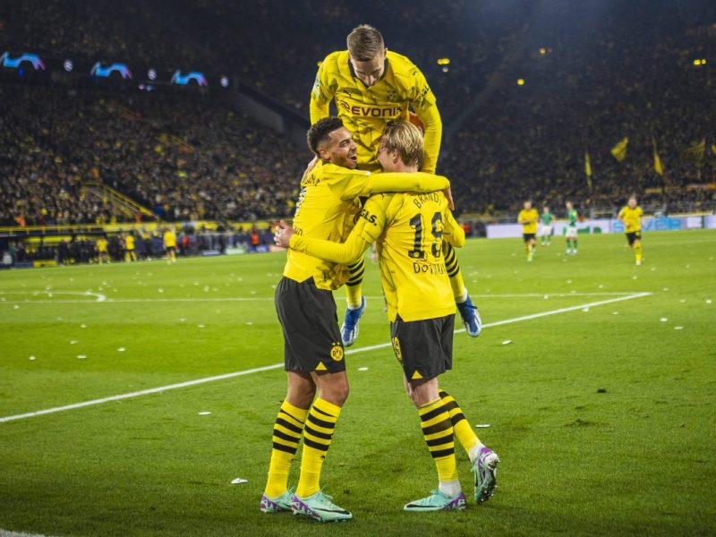 Borussia Dortmund jubelt gegen Newcastle.