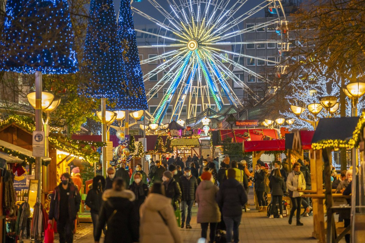 Die Duisburger Innenstadt zur Weihnachtszeit.