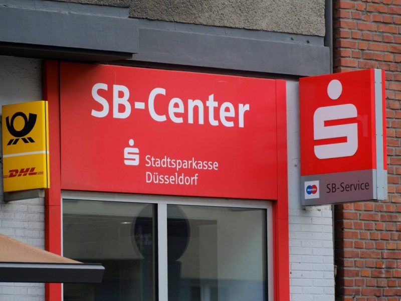 Sparkassen-Kunden aufgepasst: Es gibt einige regeln für Überweisungen in den Feiertagen.