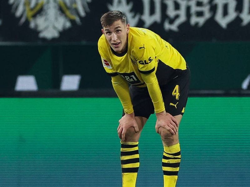 Borussia Dortmund: Nico Schlotterbeck besucht die Darts WM.