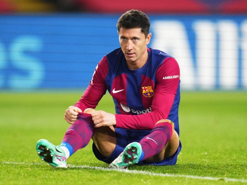 Bittere Nachrichten für Robert Lewandowski.