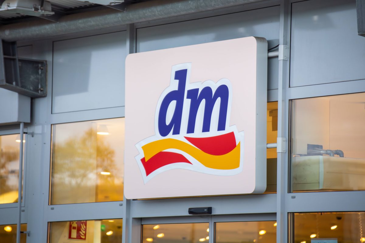 dm logo