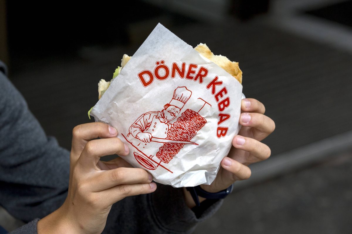 Die Polizei in Gelsenkirchen jagt einen vermeintlichen Döner-Dieb.