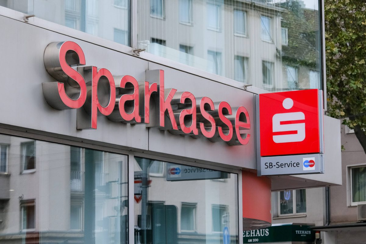 Die Sparkasse kündigt große Änderungen bei den EC-Karten an.