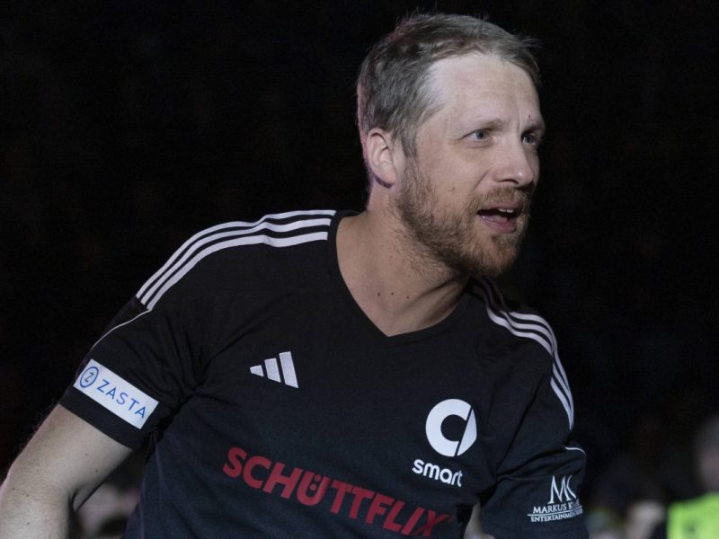 Er kann es einfach nicht lassen: SO reagiert Comedian Oliver Pocher auf die neuesten Bilder seiner Ex-Frau...